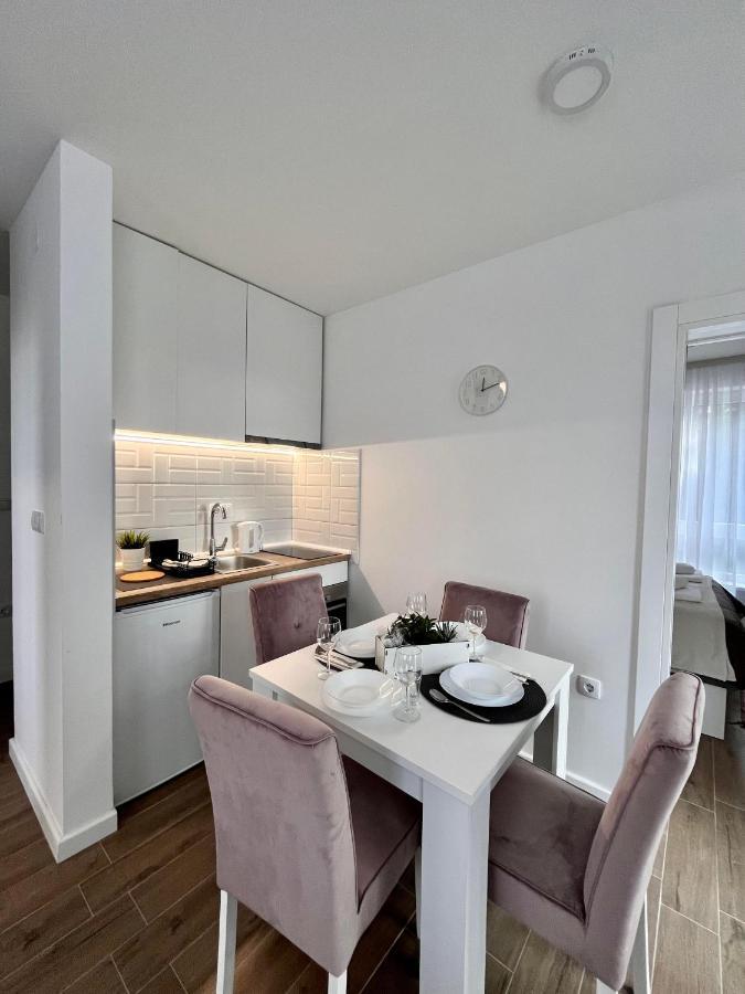Apartment Divila *